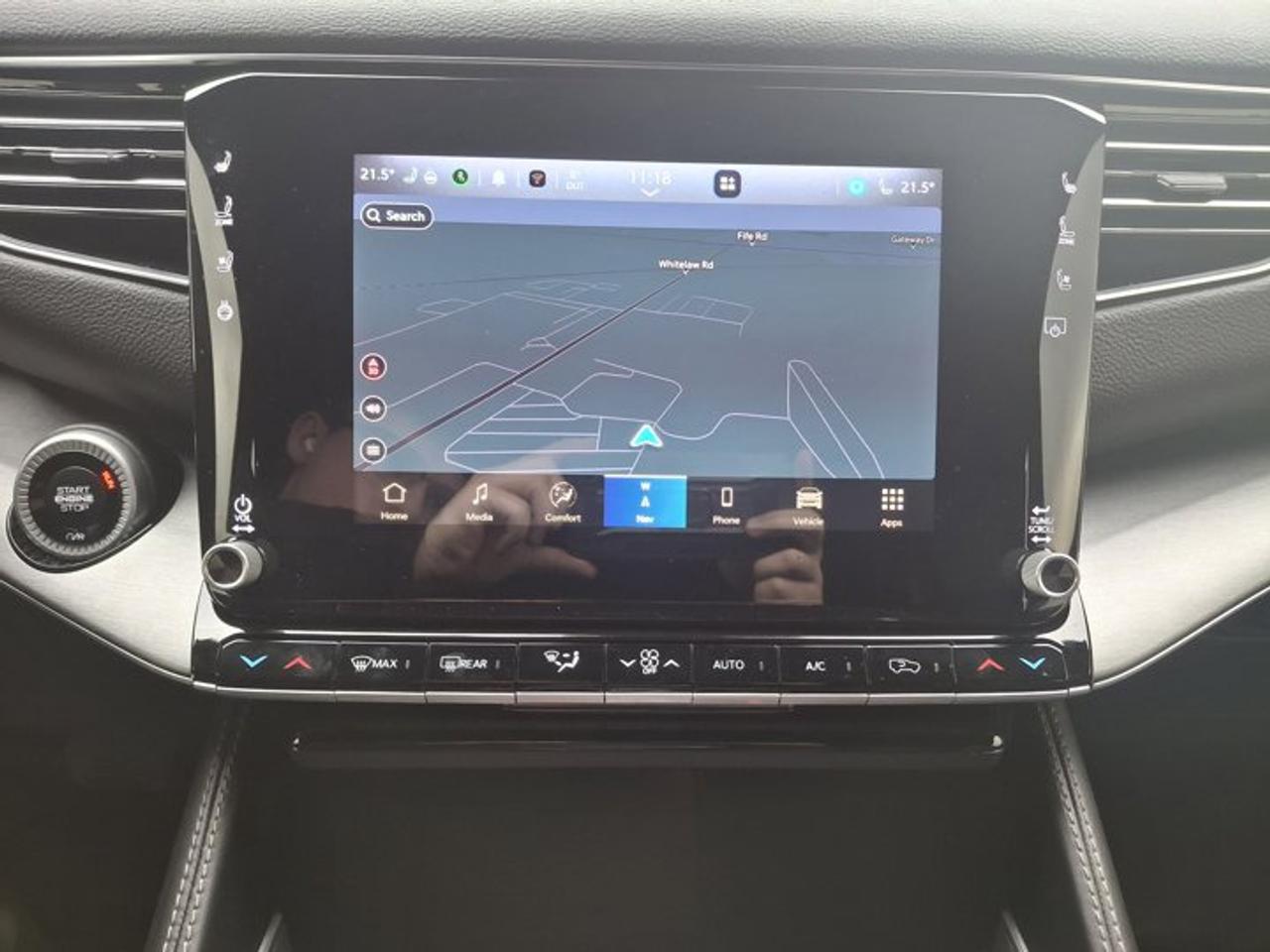 2025 Jeep Wagoneer Series III 4x4 | Leather | Sunroof | Heated Seats + Steering | Cooled Seats | BSM | and More ! Photo