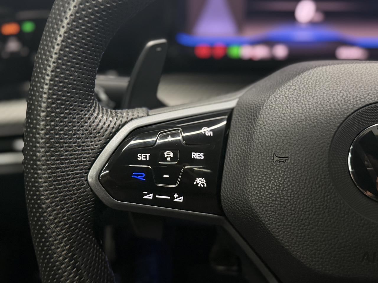 2022 Volkswagen Golf R DSG|NAV|BACKUP|PANO|FCW|ACC|BSM|HK SOUND| Photo