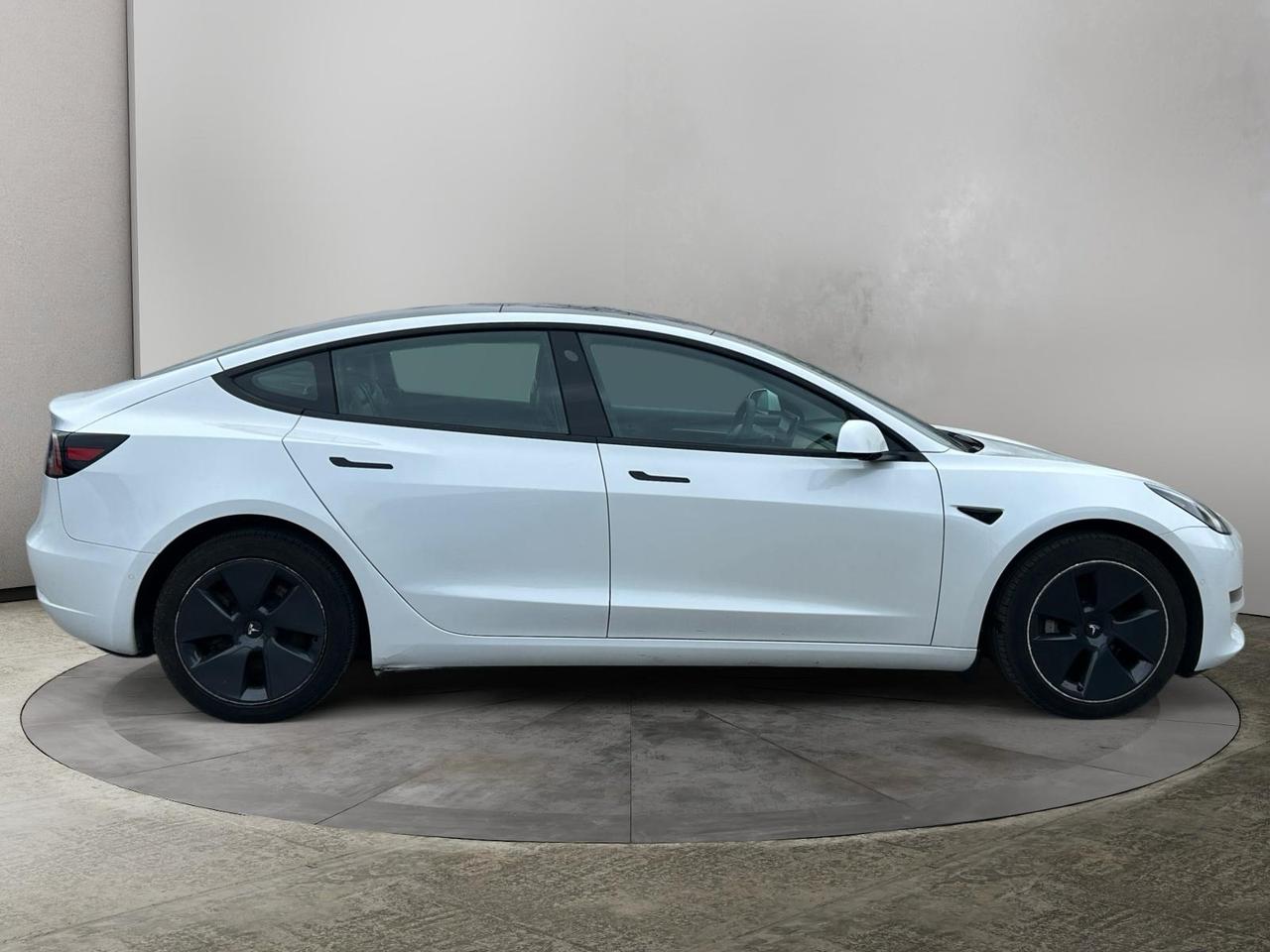 2022 Tesla Model 3 LONG RANGE Photo