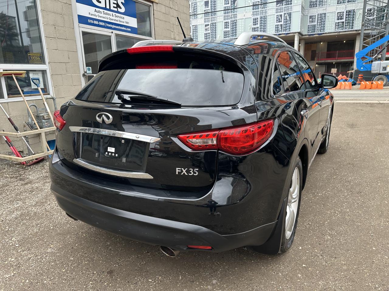 2011 Infiniti FX35 Deluxe Touring Package Photo3