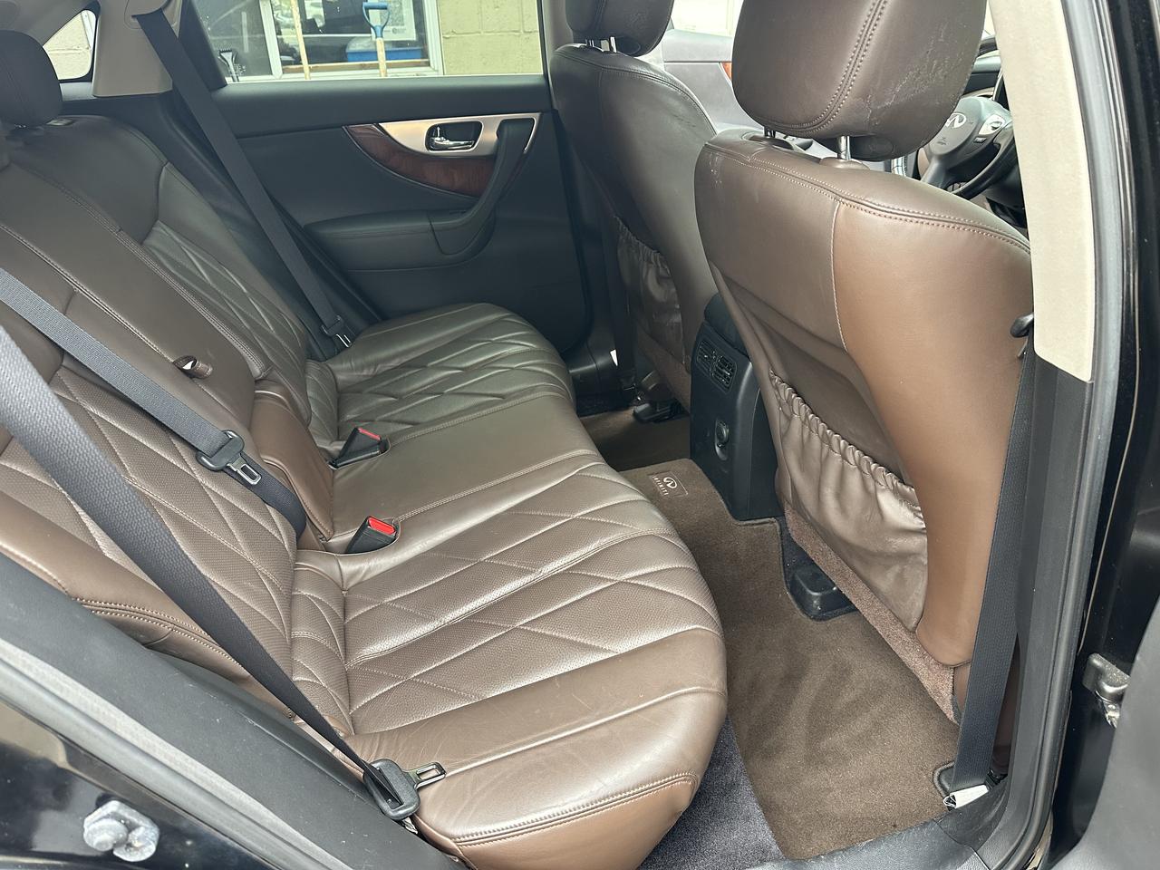 2011 Infiniti FX35 Deluxe Touring Package Photo