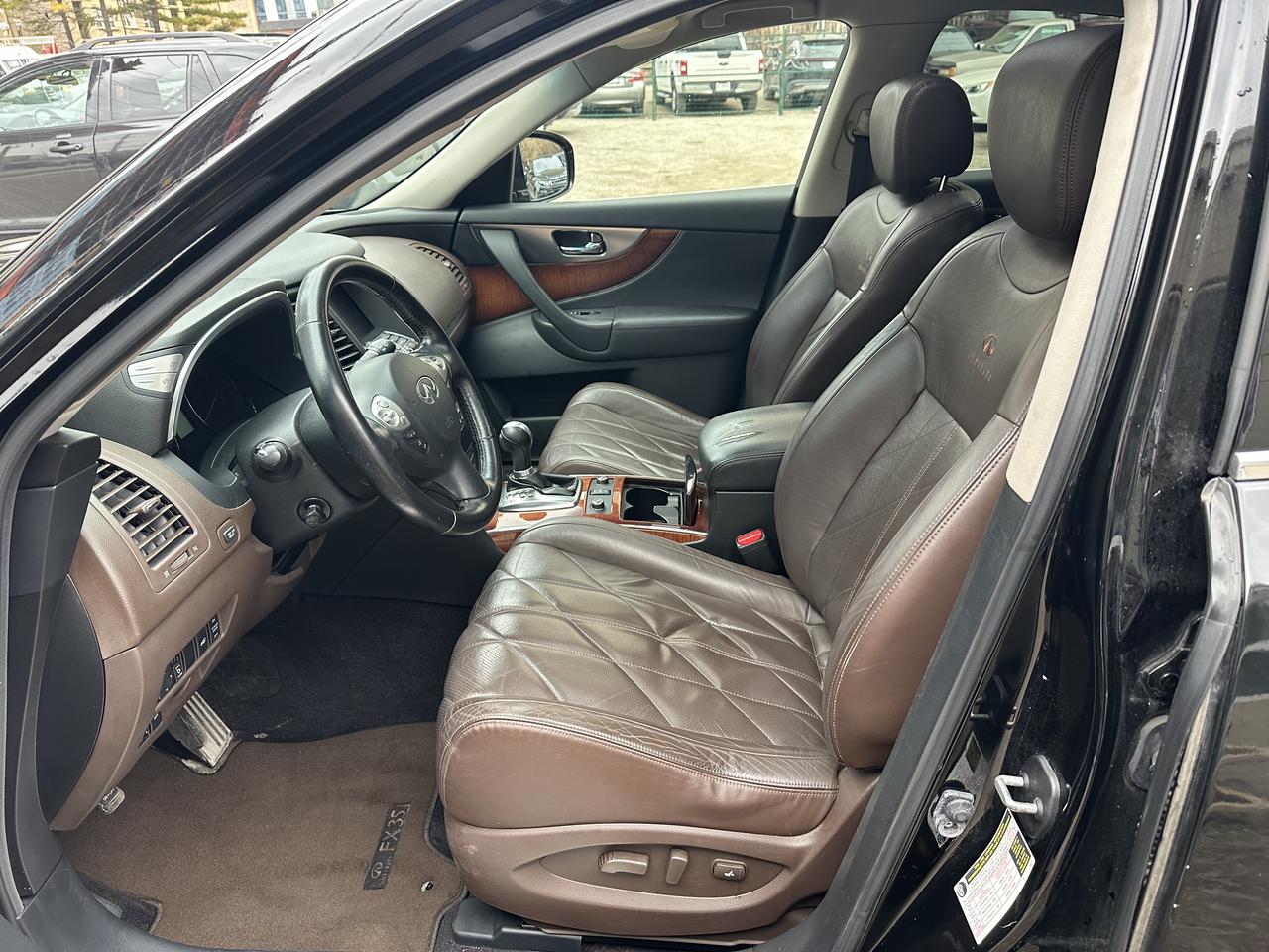 2011 Infiniti FX35 Deluxe Touring Package Photo