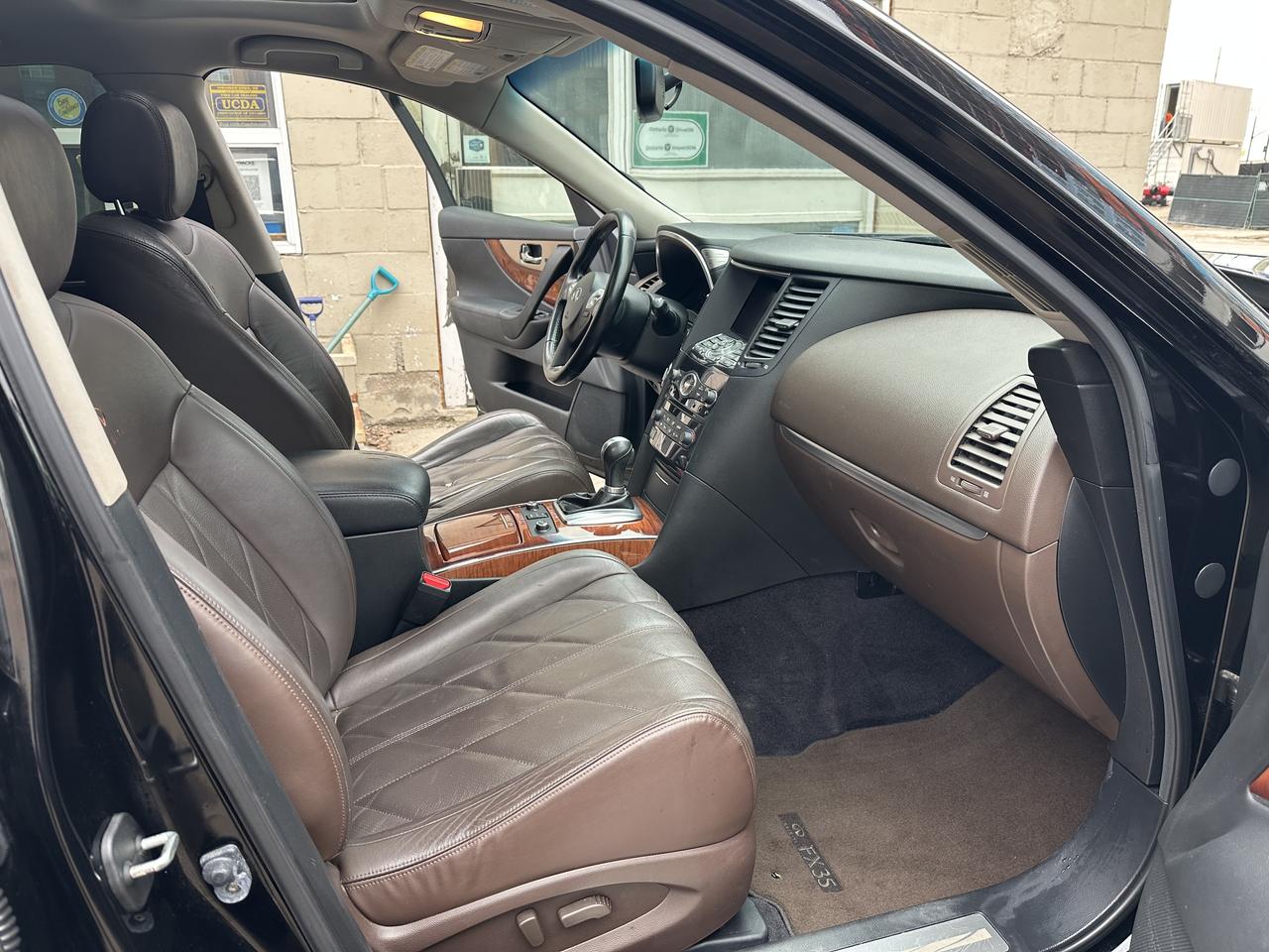 2011 Infiniti FX35 Deluxe Touring Package Photo