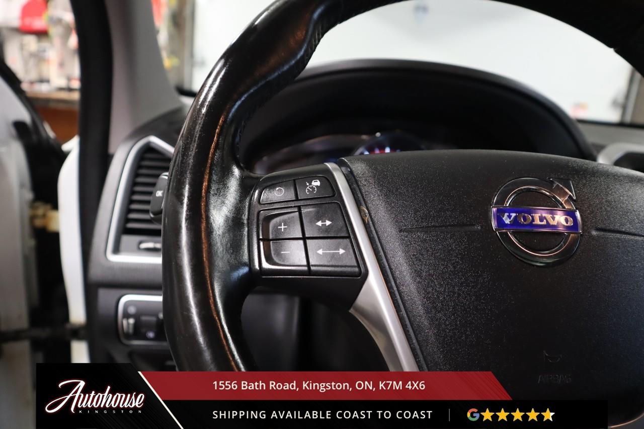 2016 Volvo XC60 T5 Special Edition Premier NAVIGATION - PANORAMIC SUNROOF Photo