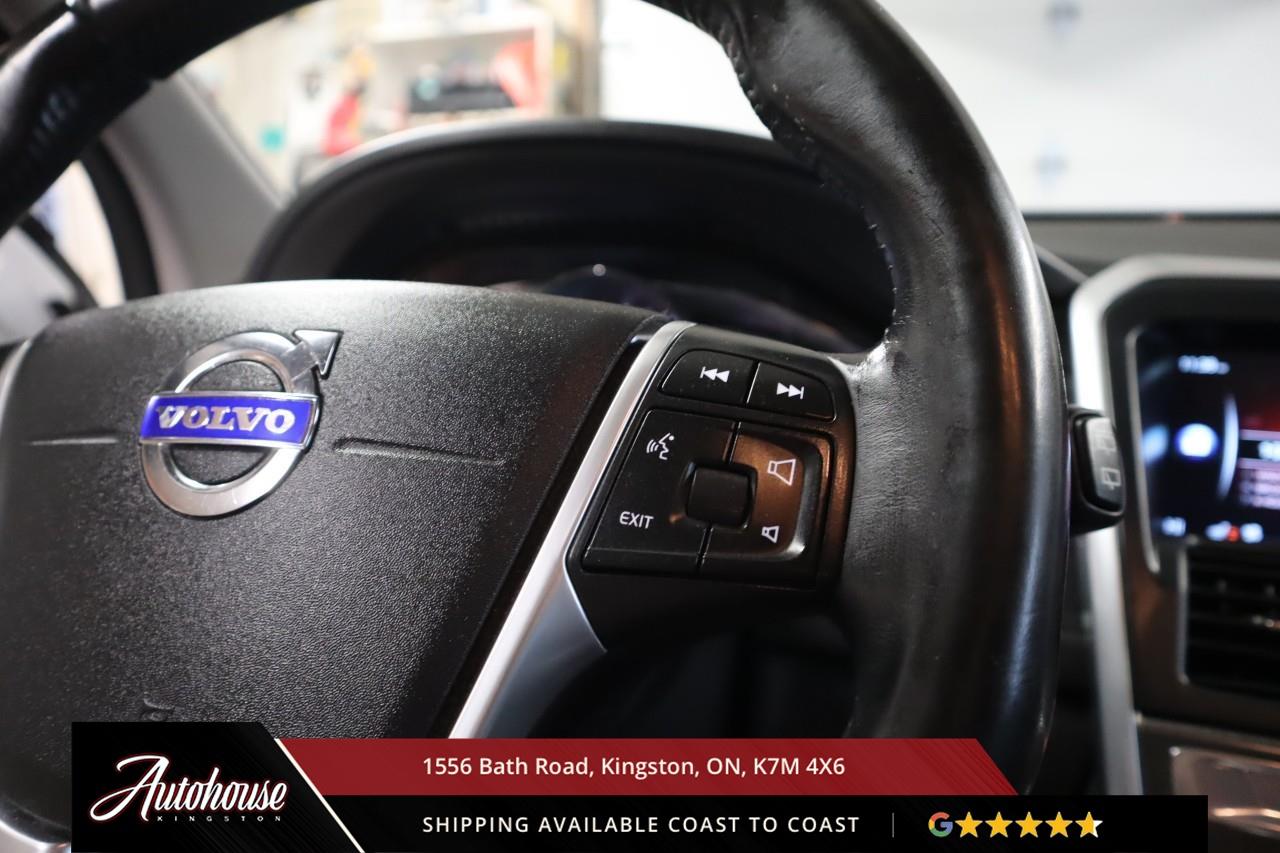 2016 Volvo XC60 T5 Special Edition Premier NAVIGATION - PANORAMIC SUNROOF Photo