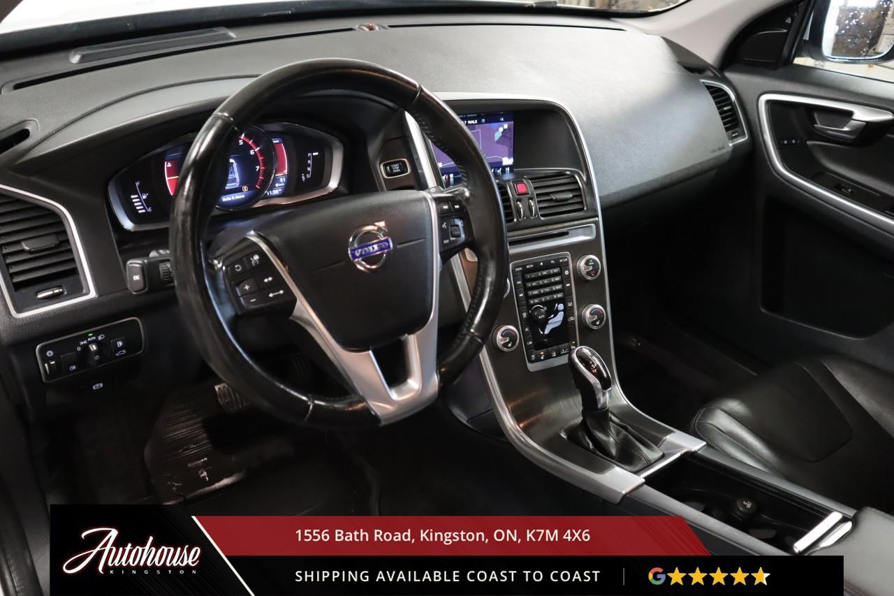 2016 Volvo XC60 T5 Special Edition Premier NAVIGATION - PANORAMIC SUNROOF Photo