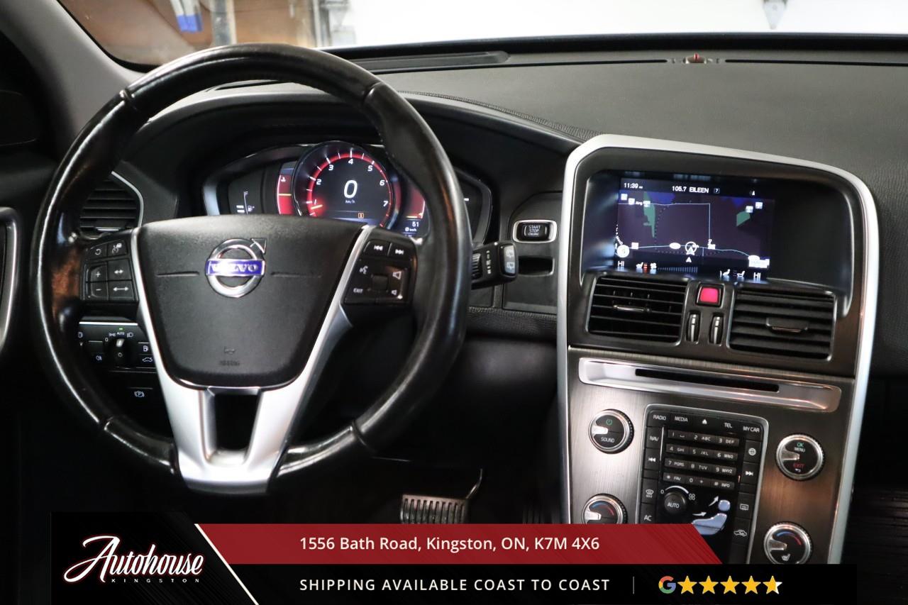 2016 Volvo XC60 T5 Special Edition Premier NAVIGATION - PANORAMIC SUNROOF Photo