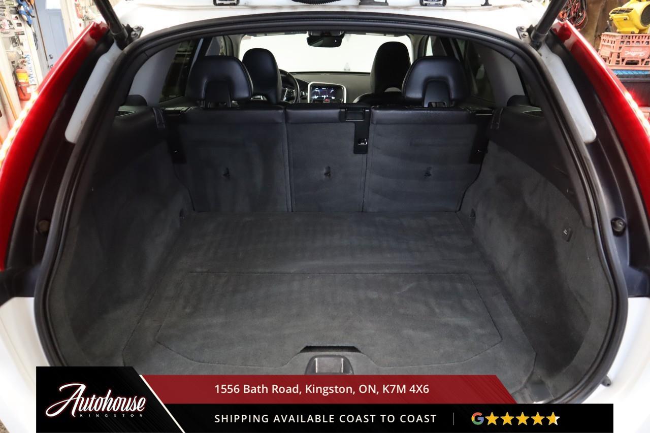 2016 Volvo XC60 T5 Special Edition Premier NAVIGATION - PANORAMIC SUNROOF Photo