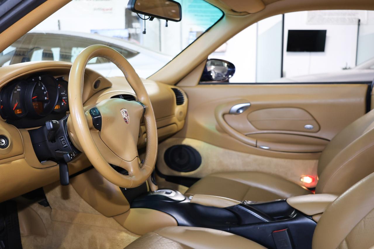 2002 Porsche 911 CARRERA AUTO Photo