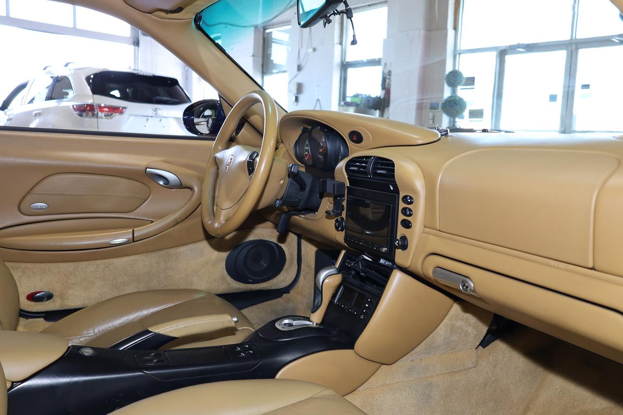 2002 Porsche 911 CARRERA AUTO Photo