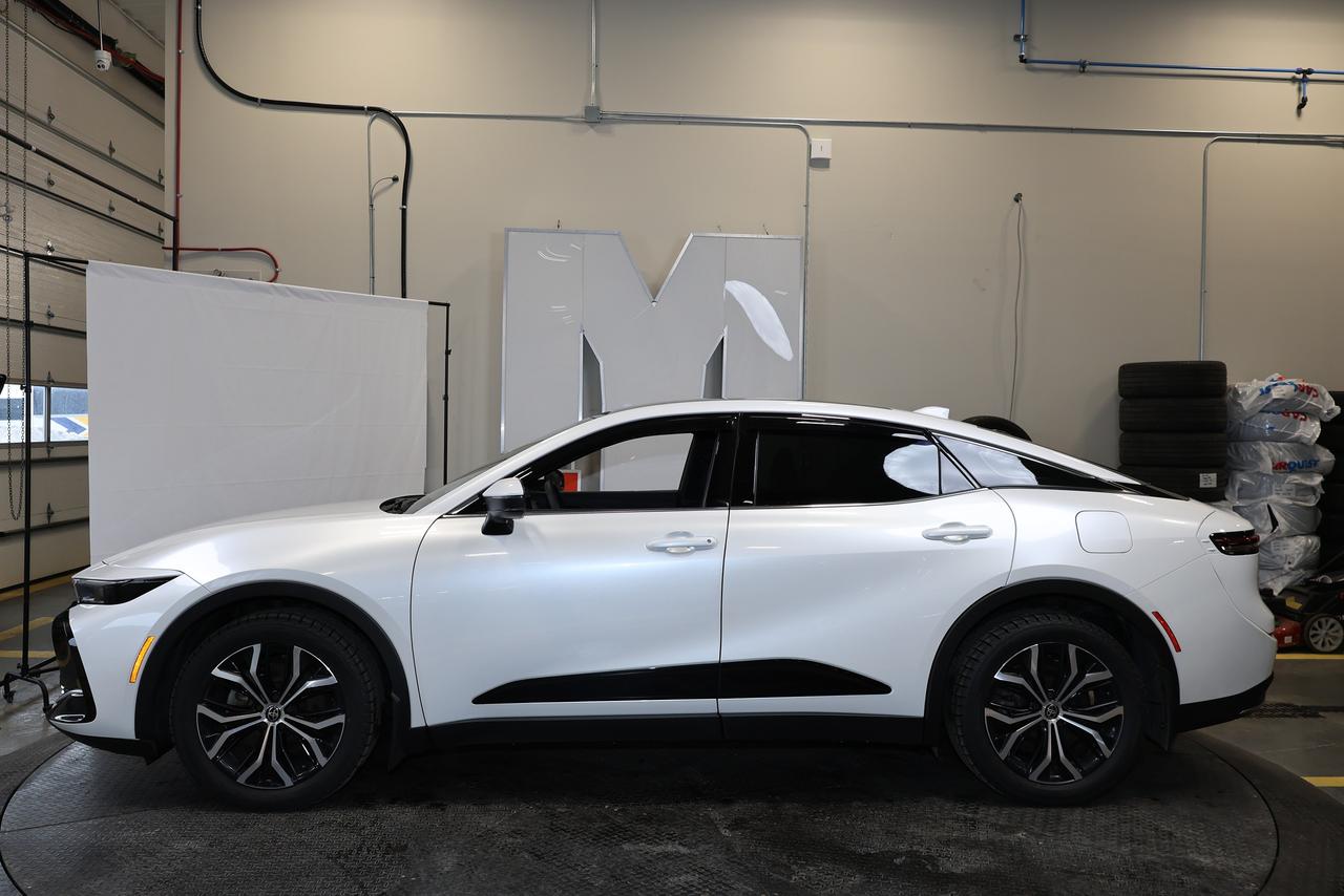 2023 Toyota Crown LIMITED AWD HYBRID - PANO|NAVI|CAMERA|BLINDSPOT Photo