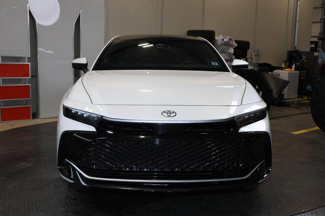 2023 Toyota Crown LIMITED AWD HYBRID - PANO|NAVI|CAMERA|BLINDSPOT Photo
