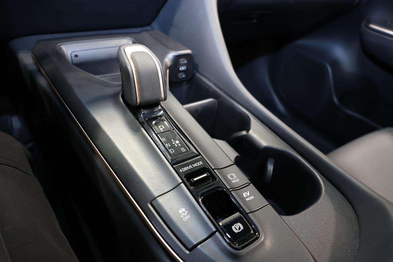 2023 Toyota Crown LIMITED AWD HYBRID - PANO|NAVI|CAMERA|BLINDSPOT Photo