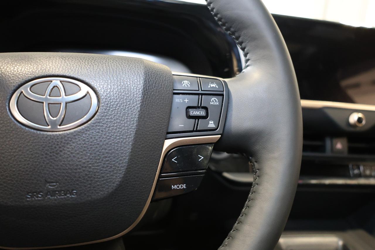 2023 Toyota Crown LIMITED AWD HYBRID - PANO|NAVI|CAMERA|BLINDSPOT Photo