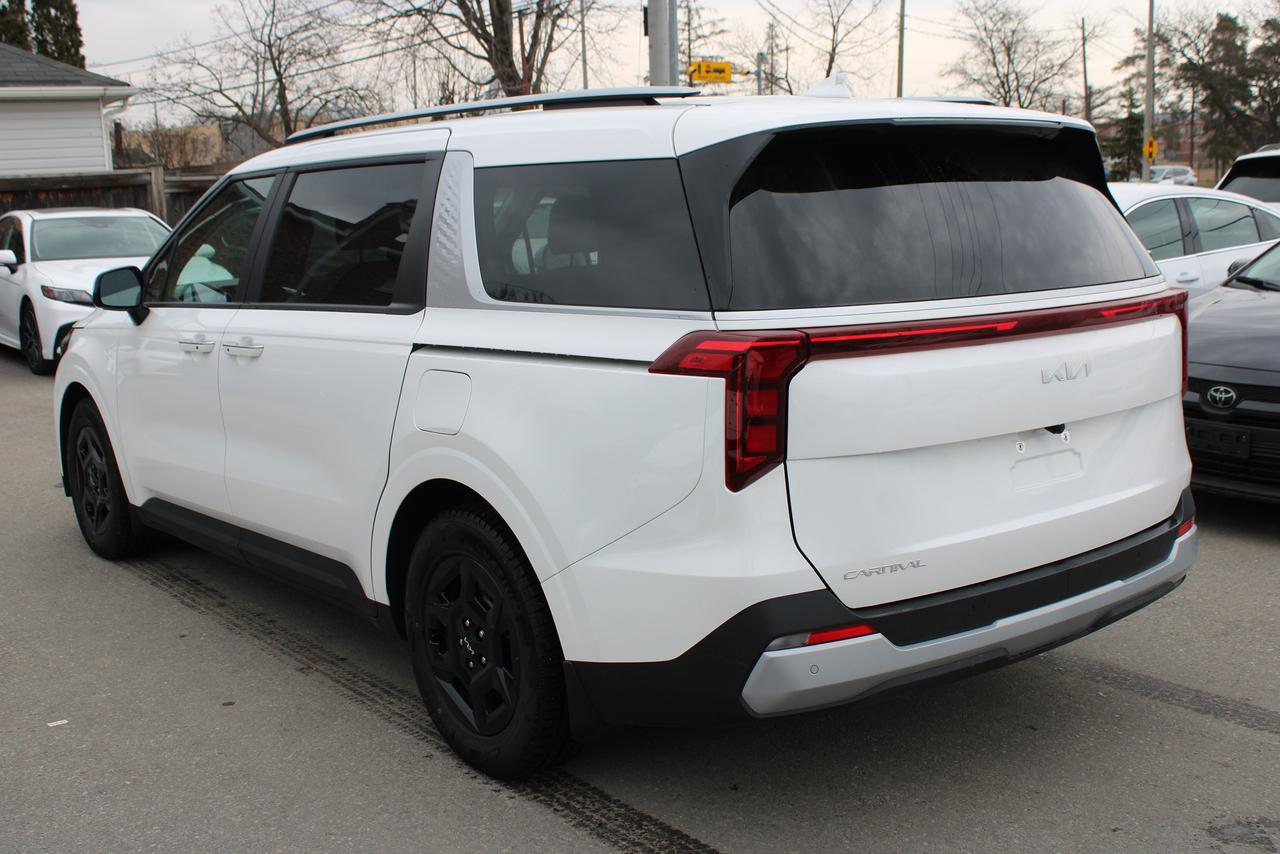 2025 Kia Carnival LX Photo2