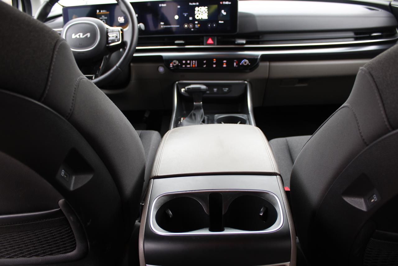 2025 Kia Carnival LX Photo