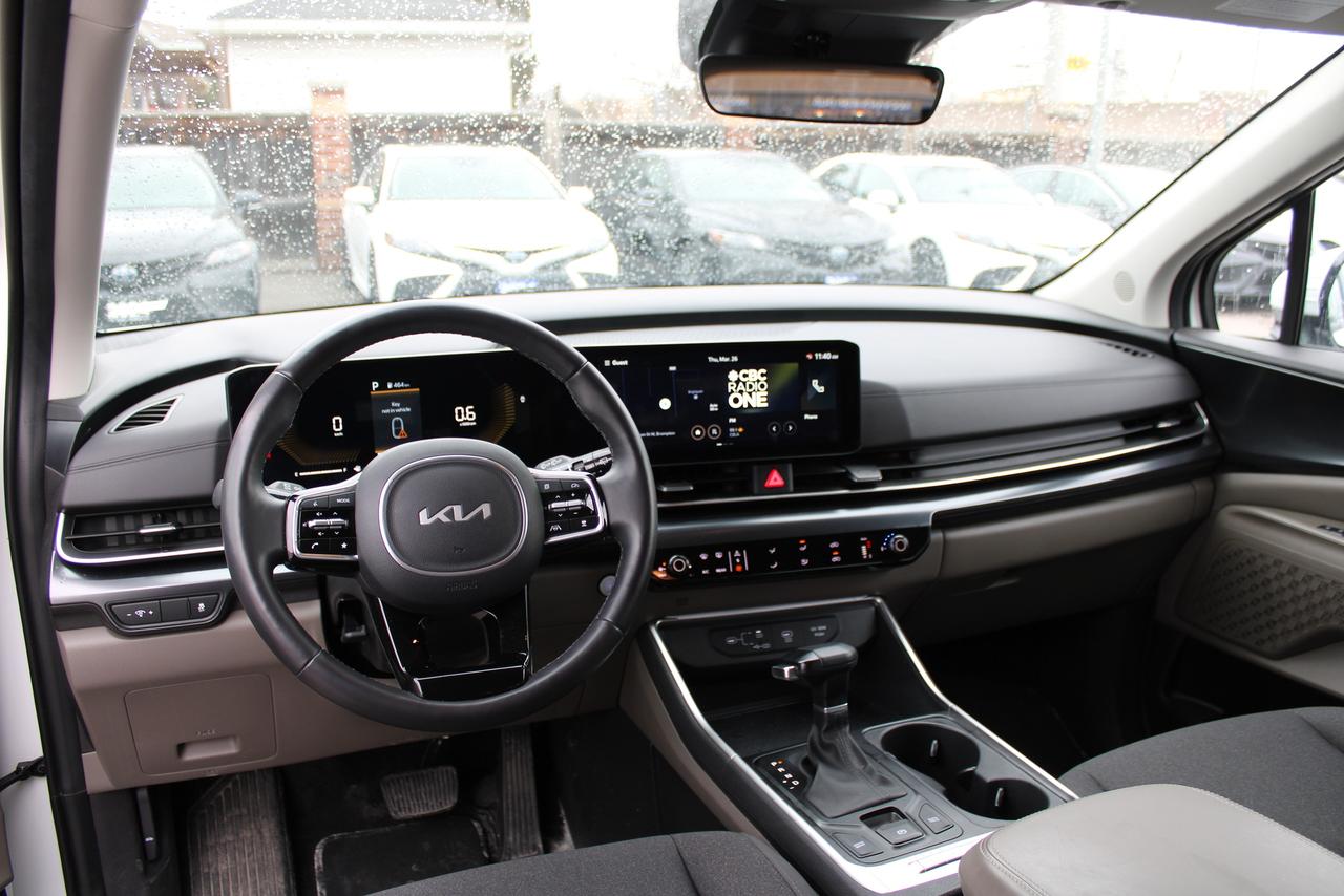 2025 Kia Carnival LX Photo