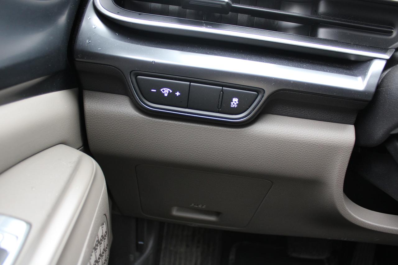 2025 Kia Carnival LX Photo