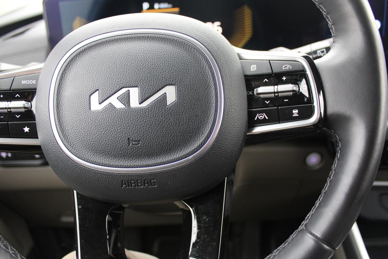 2025 Kia Carnival LX Photo