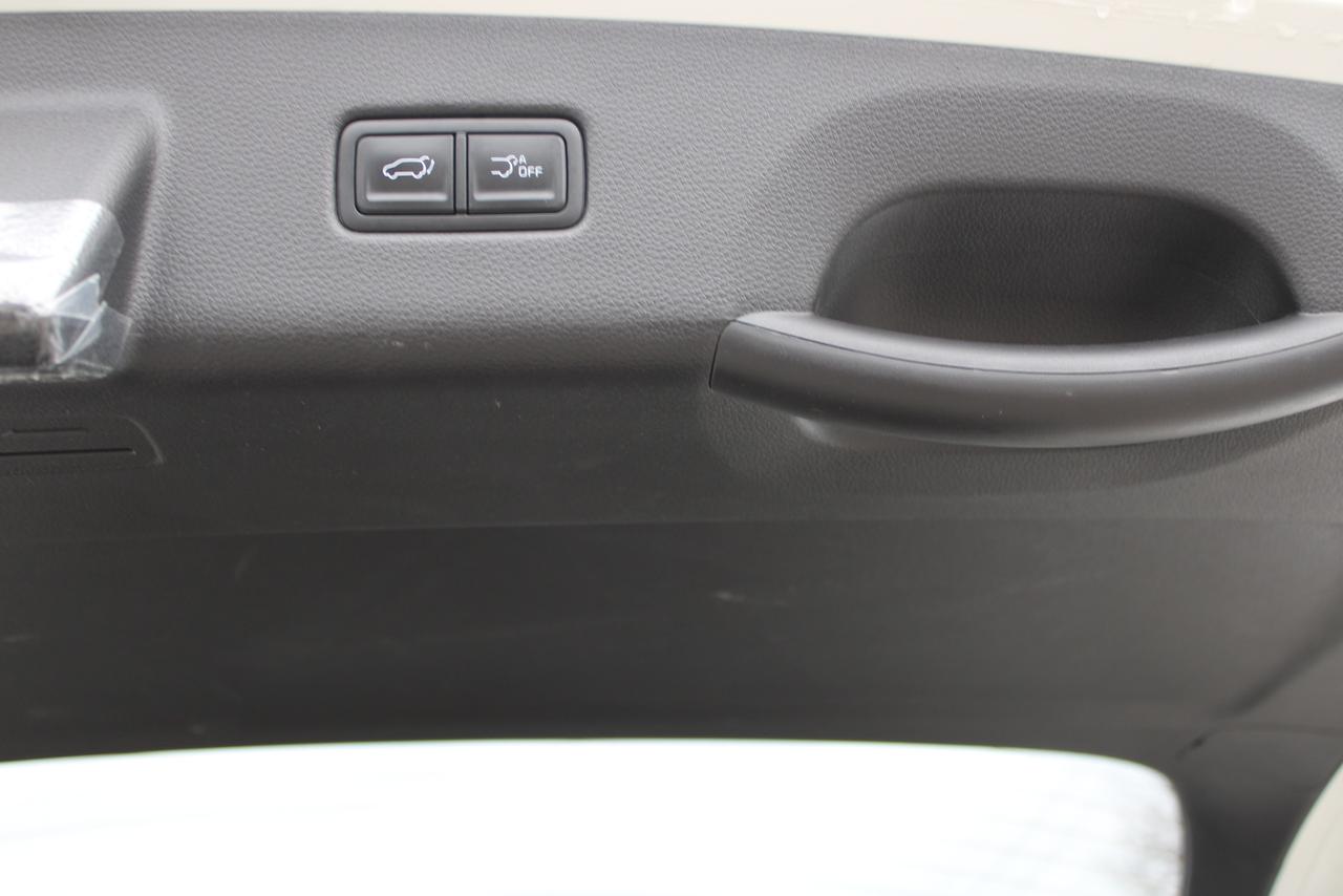 2025 Kia Carnival LX Photo