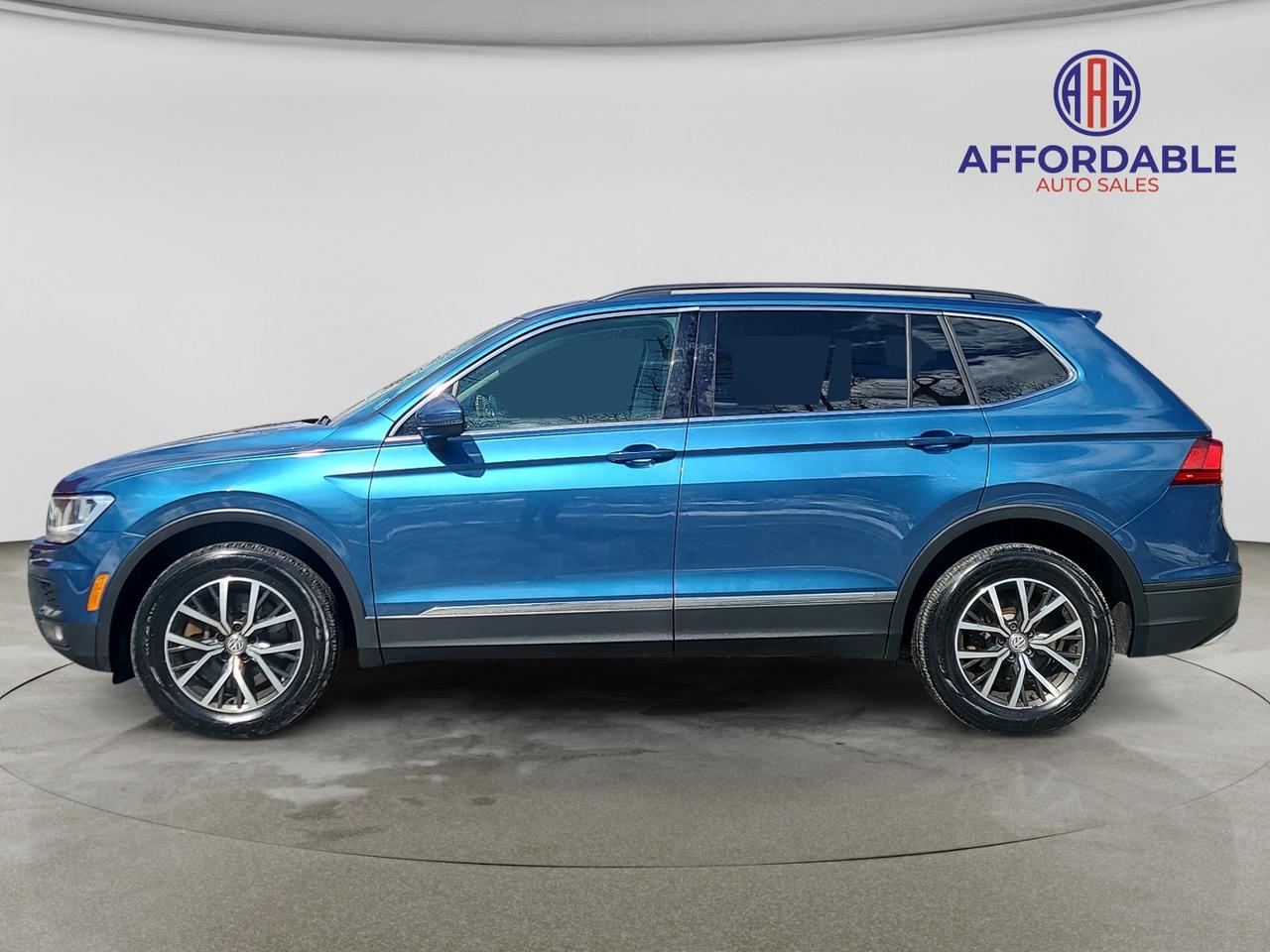 2018 Volkswagen Tiguan COMFORTLINE - Photo #2