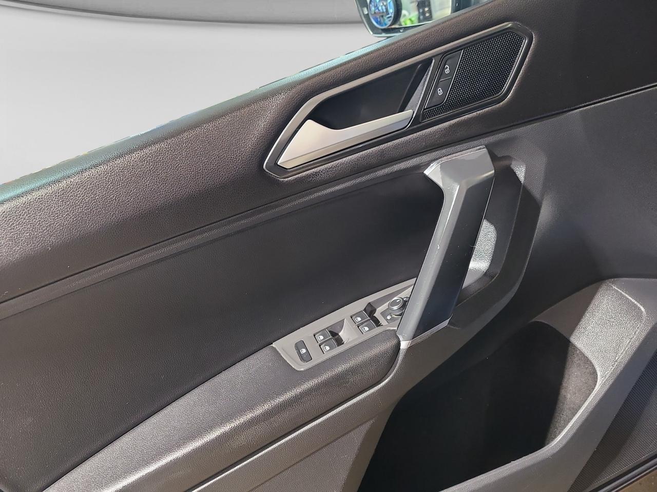 2018 Volkswagen Tiguan COMFORTLINE - Photo #11