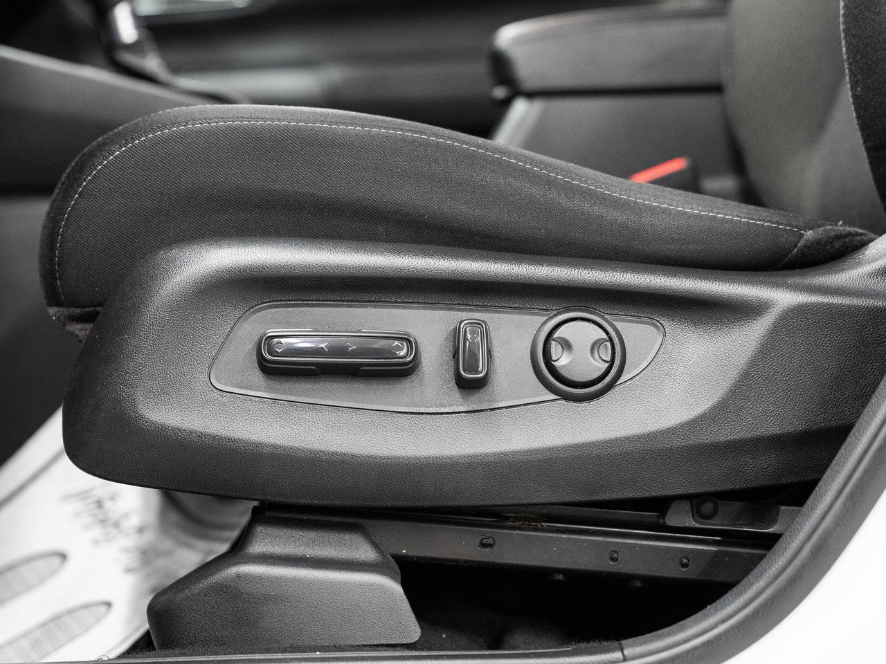 2023 Honda CR-V SPORT-B | AWD | Sunroof | Heated Seats | CarPlay Photo