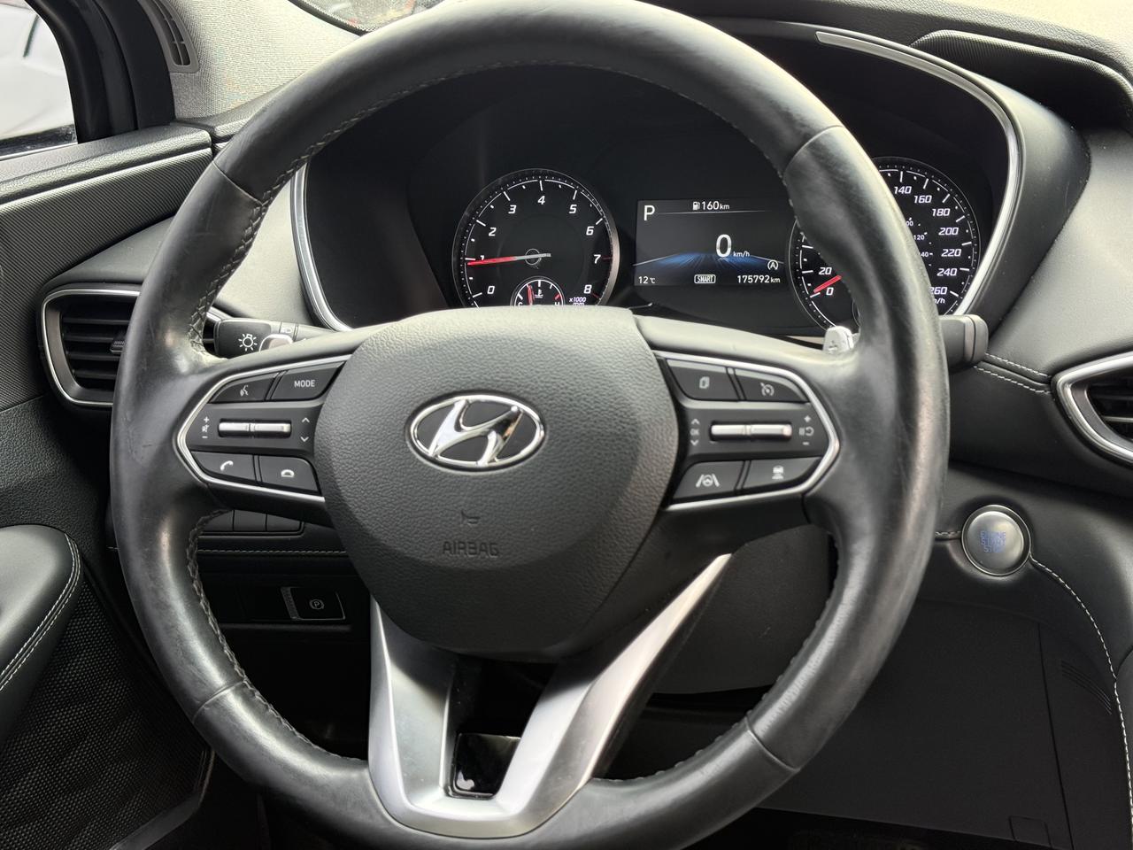 2021 Hyundai Santa Fe Preferred w/Trend pkg.  LEATHER LOADED Photo