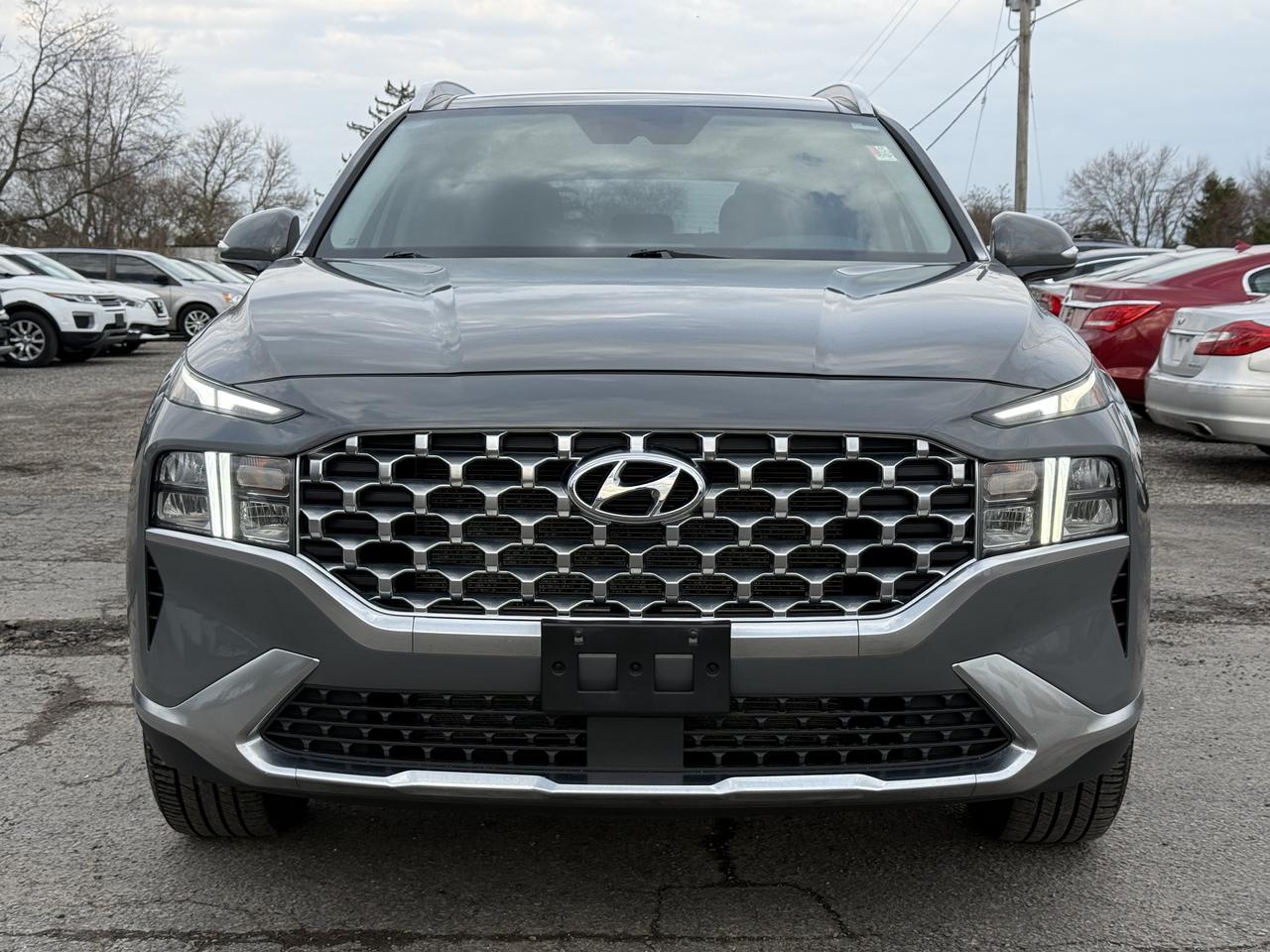 2021 Hyundai Santa Fe Preferred w/Trend pkg.  LEATHER LOADED Photo
