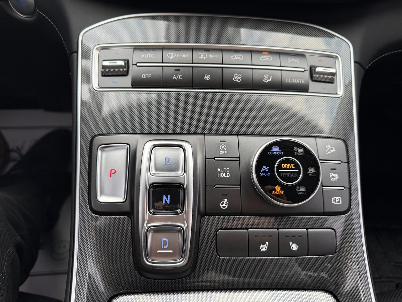 2021 Hyundai Santa Fe Preferred w/Trend pkg.  LEATHER LOADED Photo