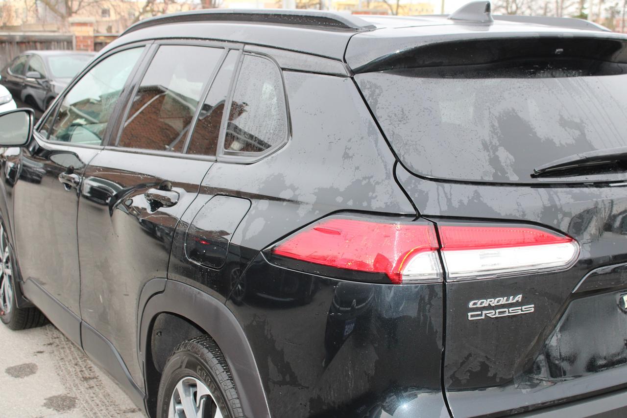 2025 Toyota Corolla Cross LE Photo