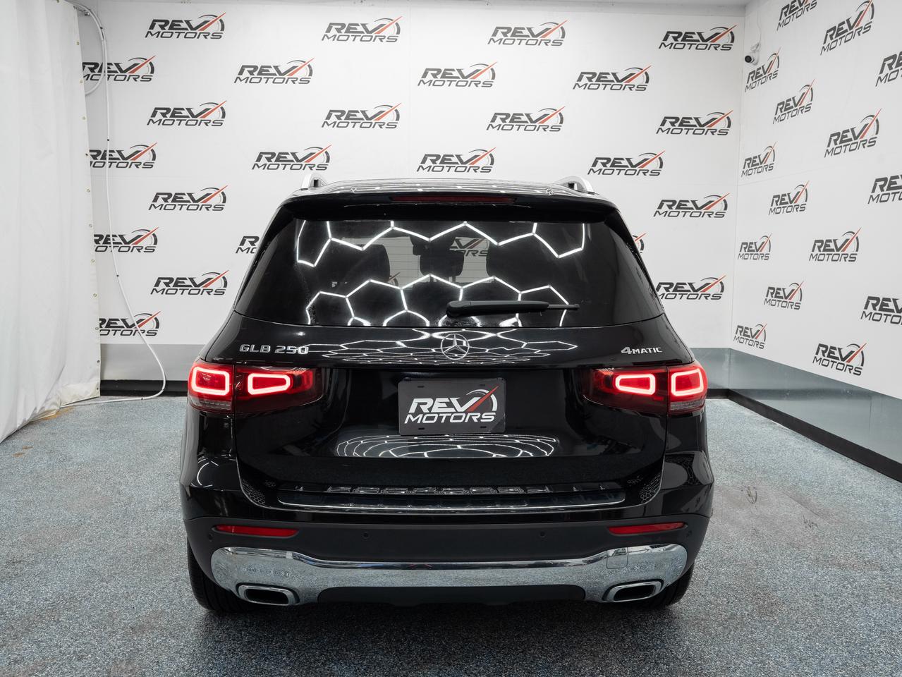 2023 Mercedes-Benz GLB-Class GLB 250 | Certified | CarPlay | Ambient Lighting Photo