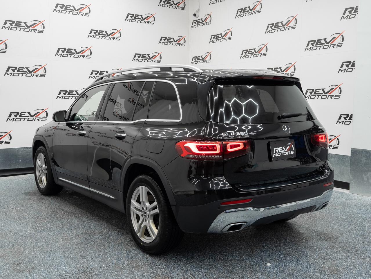 2023 Mercedes-Benz GLB-Class GLB 250 | Certified | CarPlay | Ambient Lighting Photo