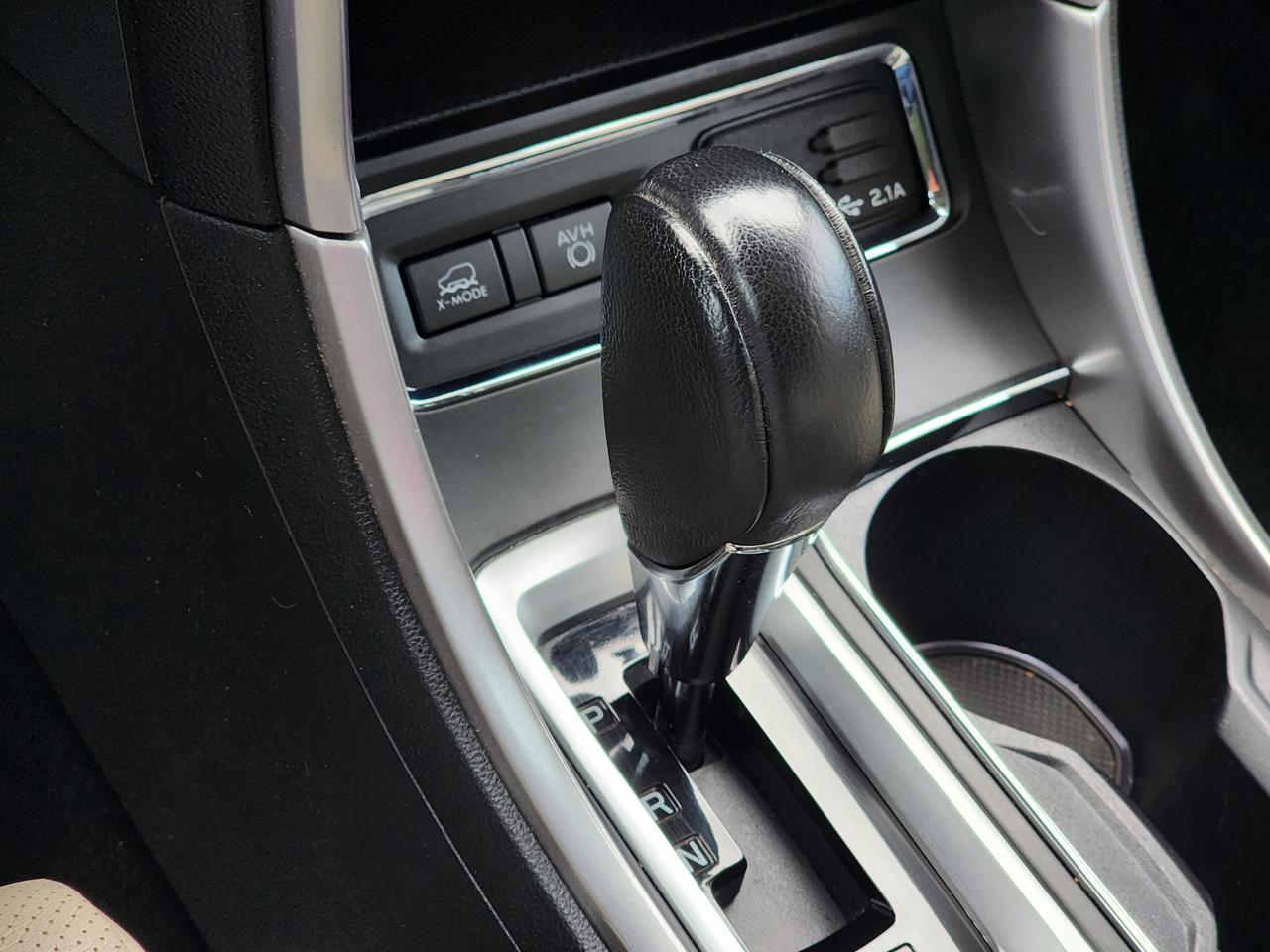 2019 Subaru ASCENT Limited AWD | No Accidents! Photo