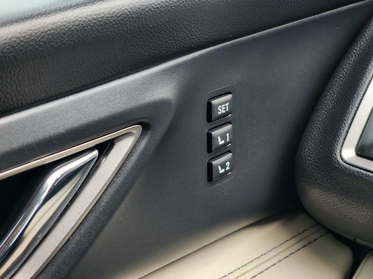 2019 Subaru ASCENT Limited AWD | No Accidents! Photo