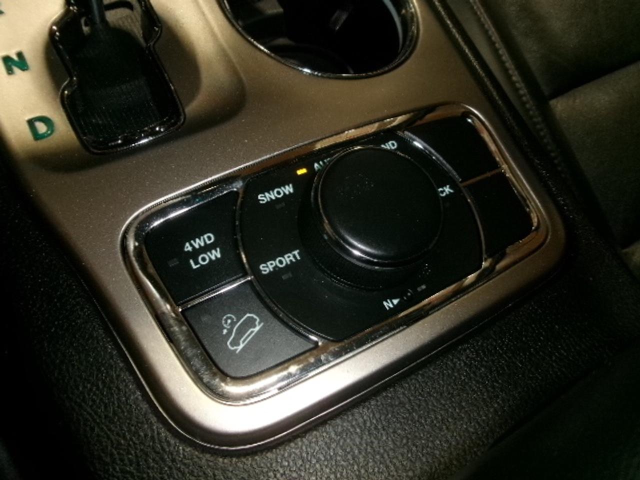 2011 Jeep Grand Cherokee Laredo Photo