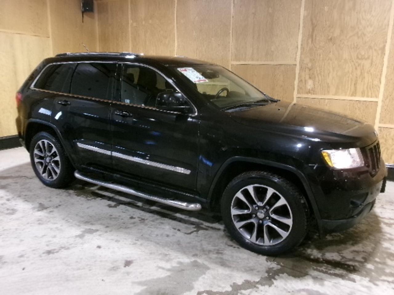2011 Jeep Grand Cherokee Laredo Photo