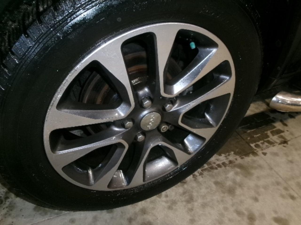 2011 Jeep Grand Cherokee Laredo Photo