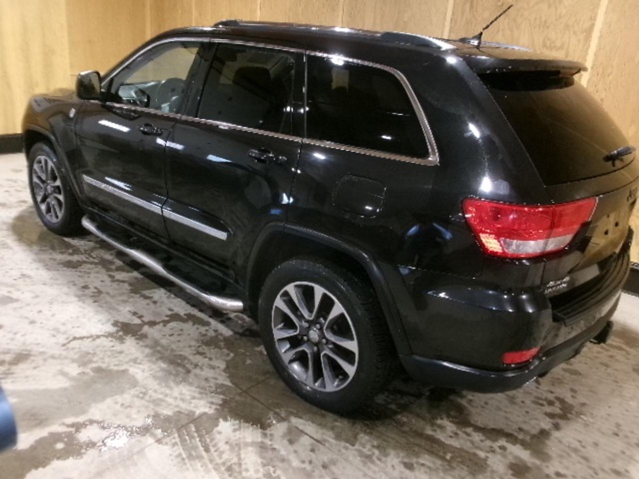 2011 Jeep Grand Cherokee Laredo Photo