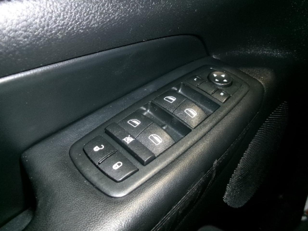 2011 Jeep Grand Cherokee Laredo Photo