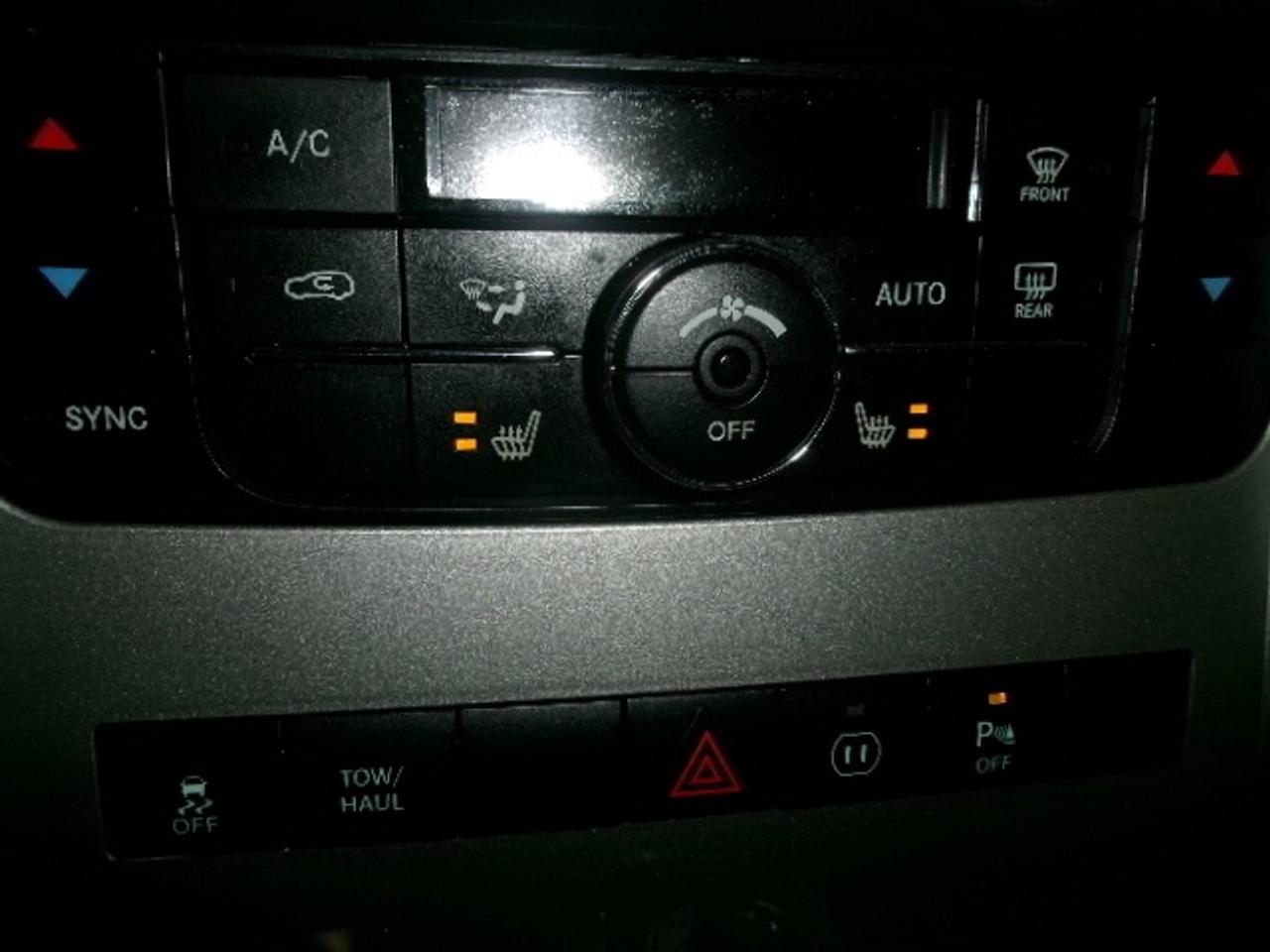 2011 Jeep Grand Cherokee Laredo Photo