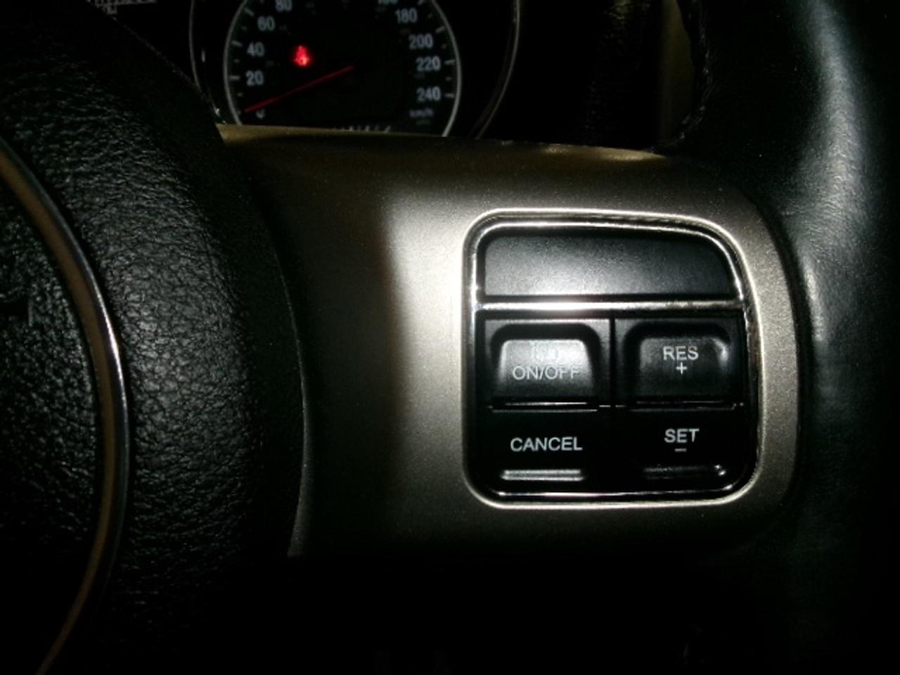 2011 Jeep Grand Cherokee Laredo Photo