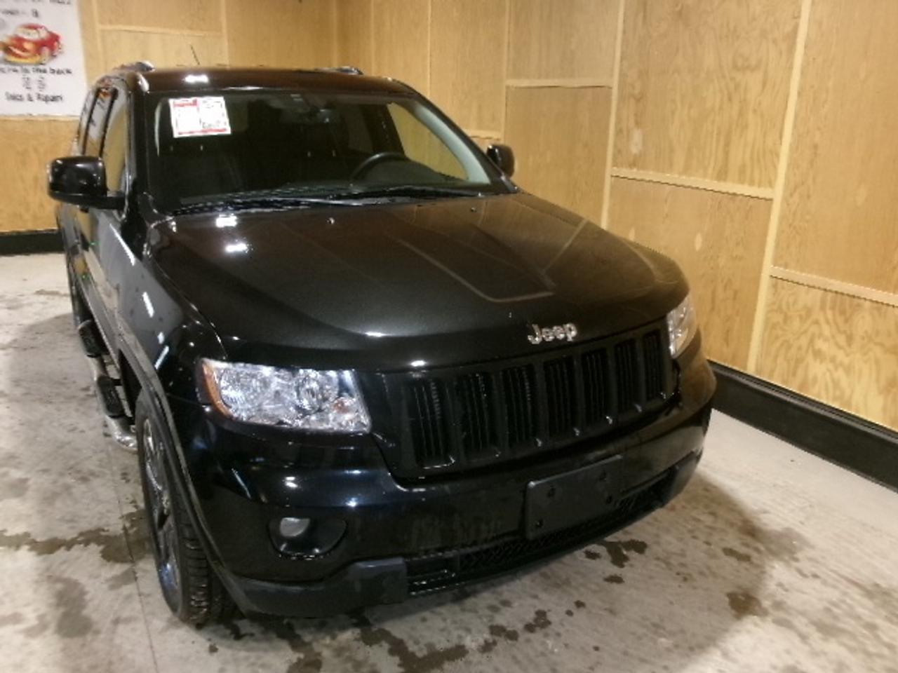 2011 Jeep Grand Cherokee Laredo Photo