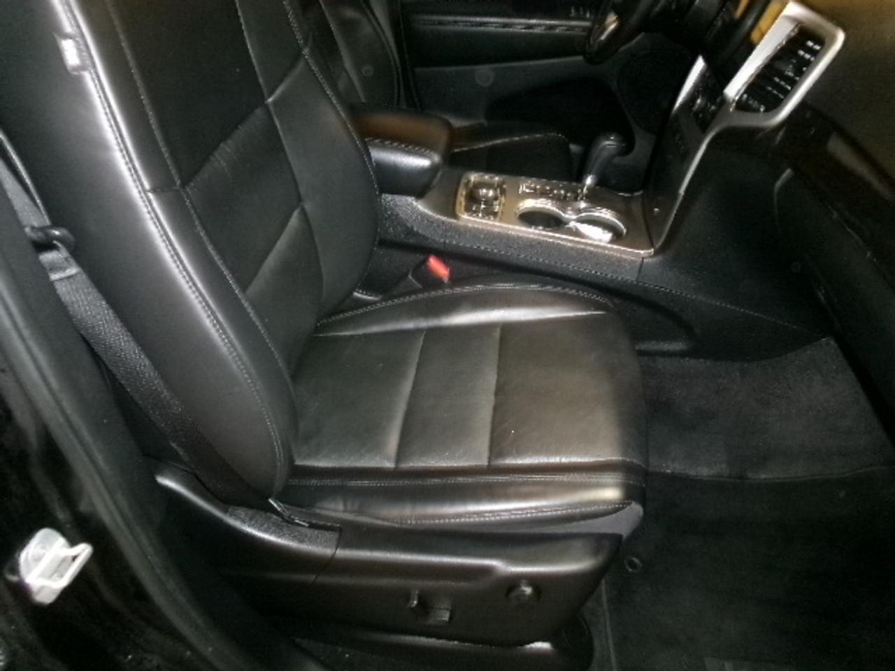 2011 Jeep Grand Cherokee Laredo Photo