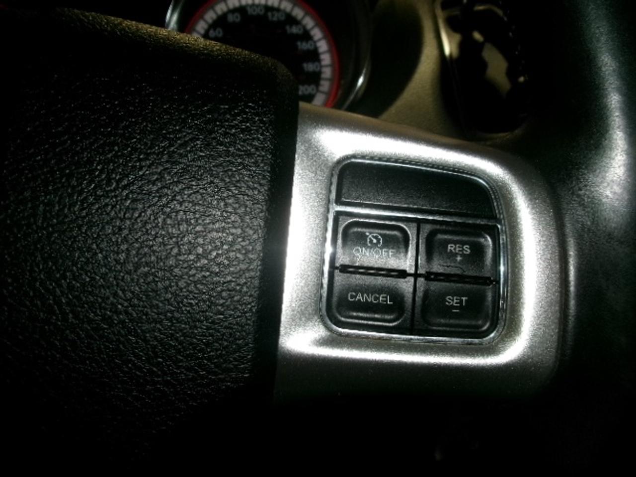 2014 Dodge Grand Caravan SE Photo4