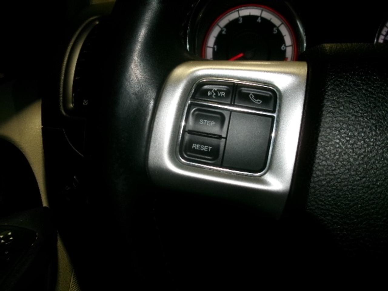 2014 Dodge Grand Caravan SE Photo3