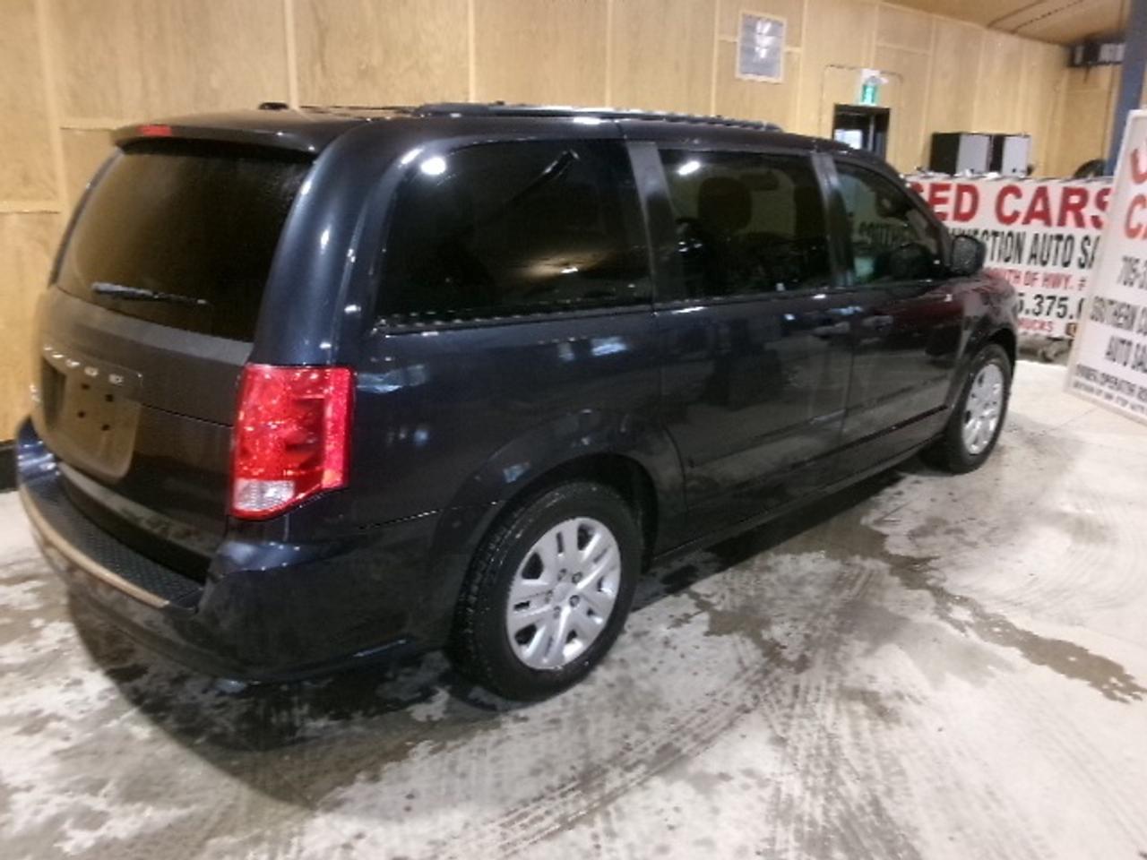 2014 Dodge Grand Caravan SE Photo