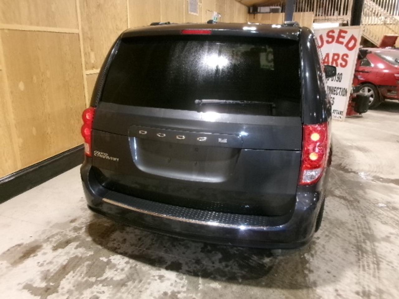 2014 Dodge Grand Caravan SE Photo