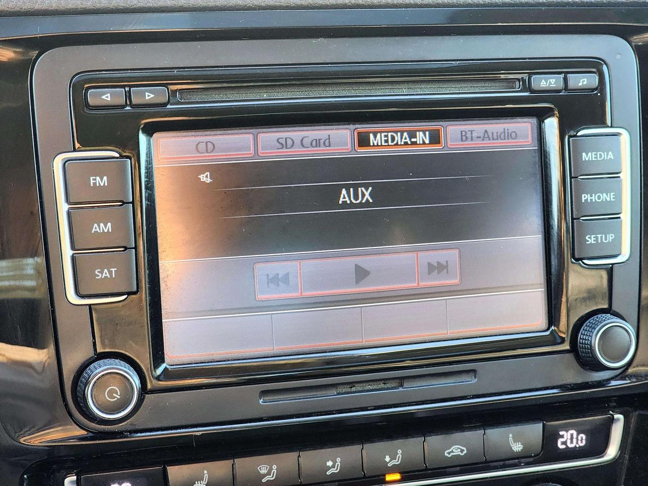 2015 Volkswagen Jetta Highline | No Accidents! Photo