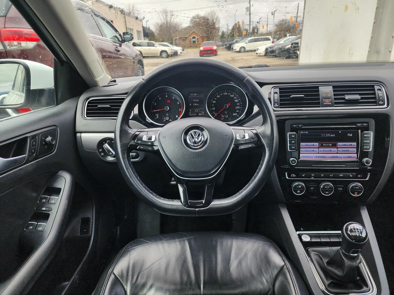 2015 Volkswagen Jetta Highline | No Accidents! Photo